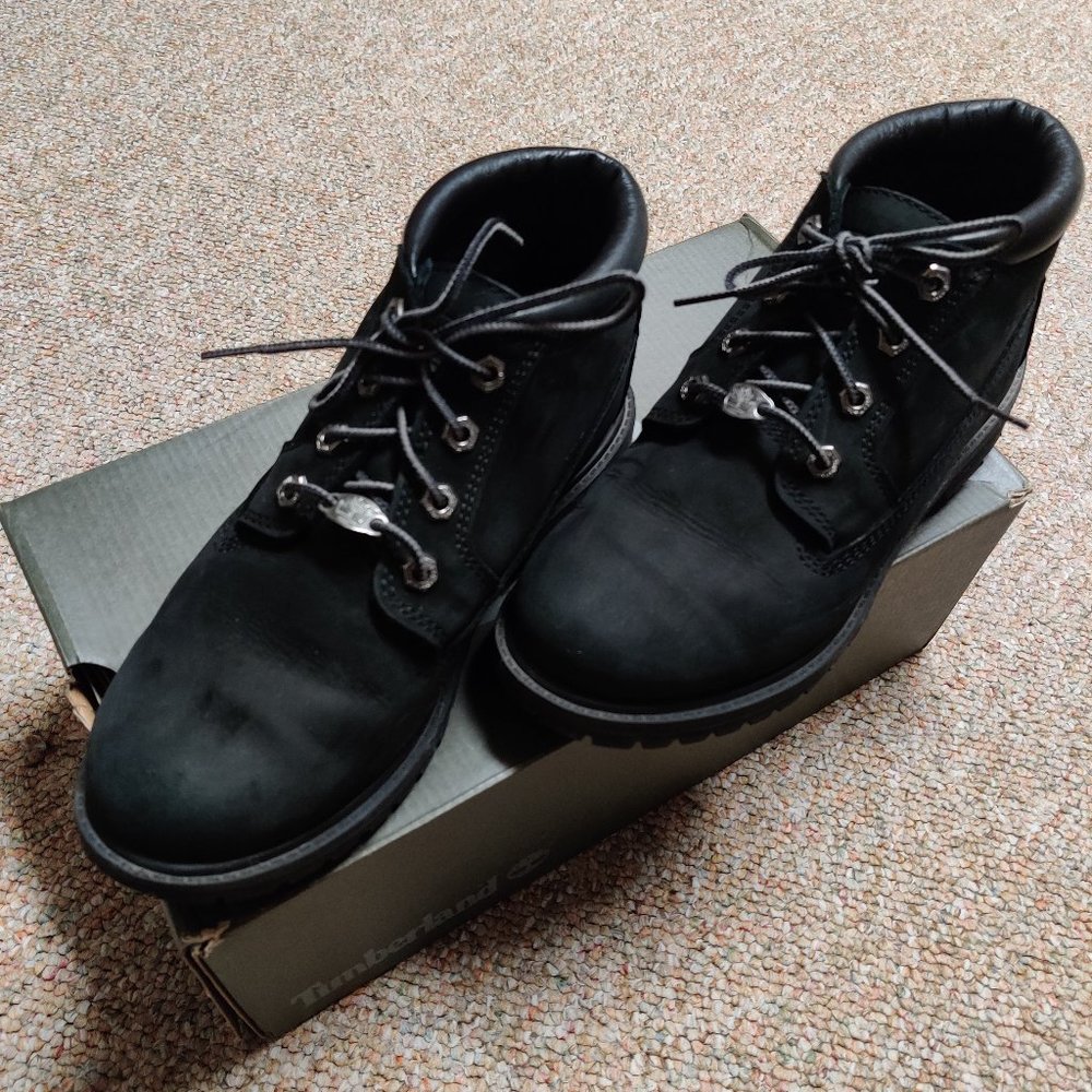 Original Timbs: WOMEN'S NELLIE WATERPROOF CHUKKA BOOTS